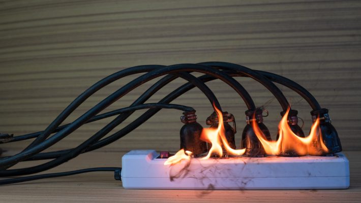 Incendie à la maison : 5 causes fréquentes et comment les éviter
